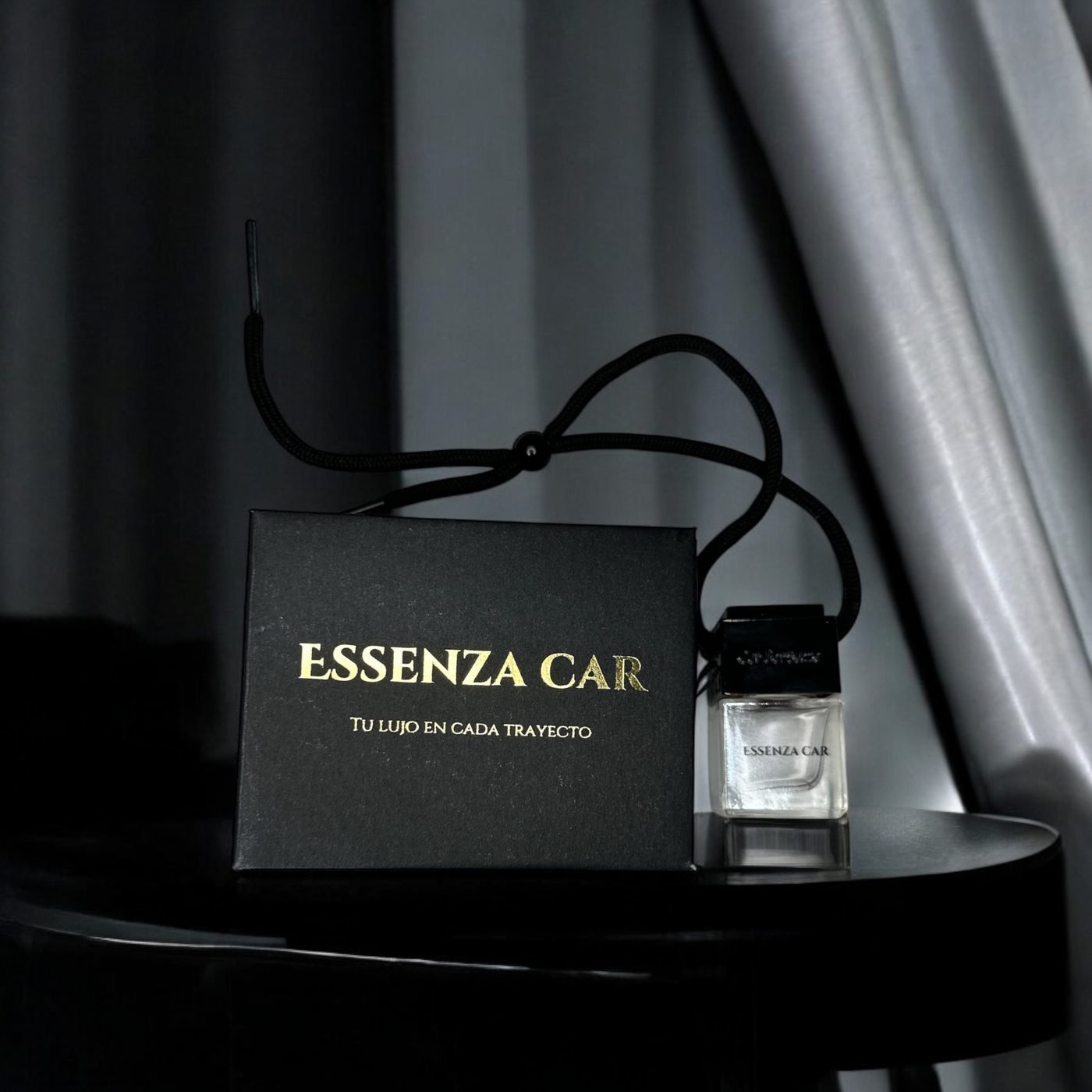 Essenza Car fragancia con empaque de lujo